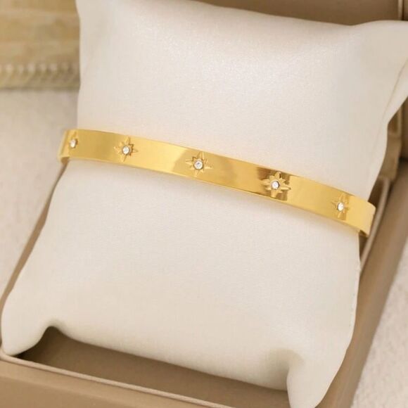 Gold Bangle Bracelet with Star A986 - Picture 2 of 4